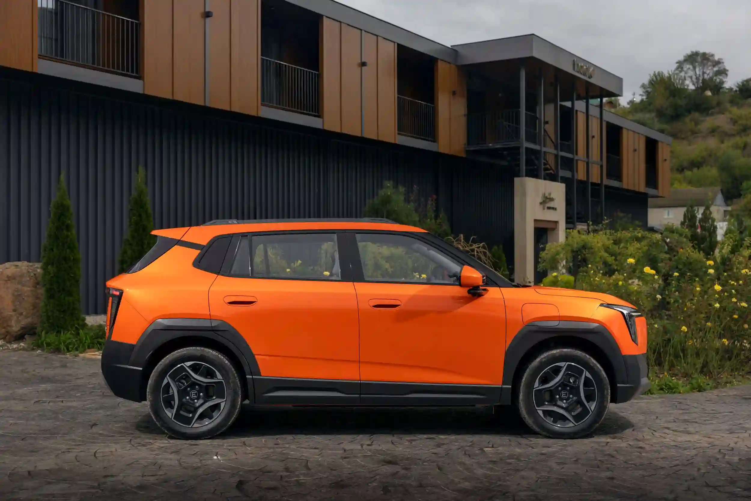 EVOLUTE ПРЕДСТАВЛЯЕТ АБСОЛЮТНО НОВЫЙ ГОРОДСКОЙ ЭЛЕКТРОКРОССОВЕР EVOLUTE i‑JOY